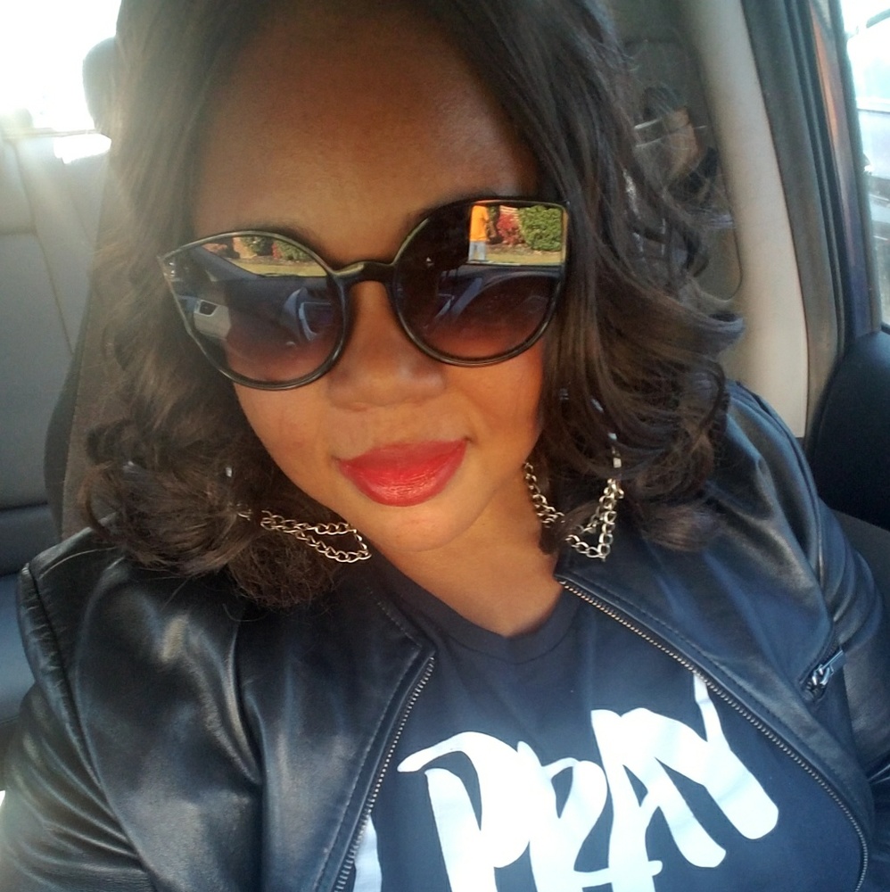 Meet your Posher, Denise